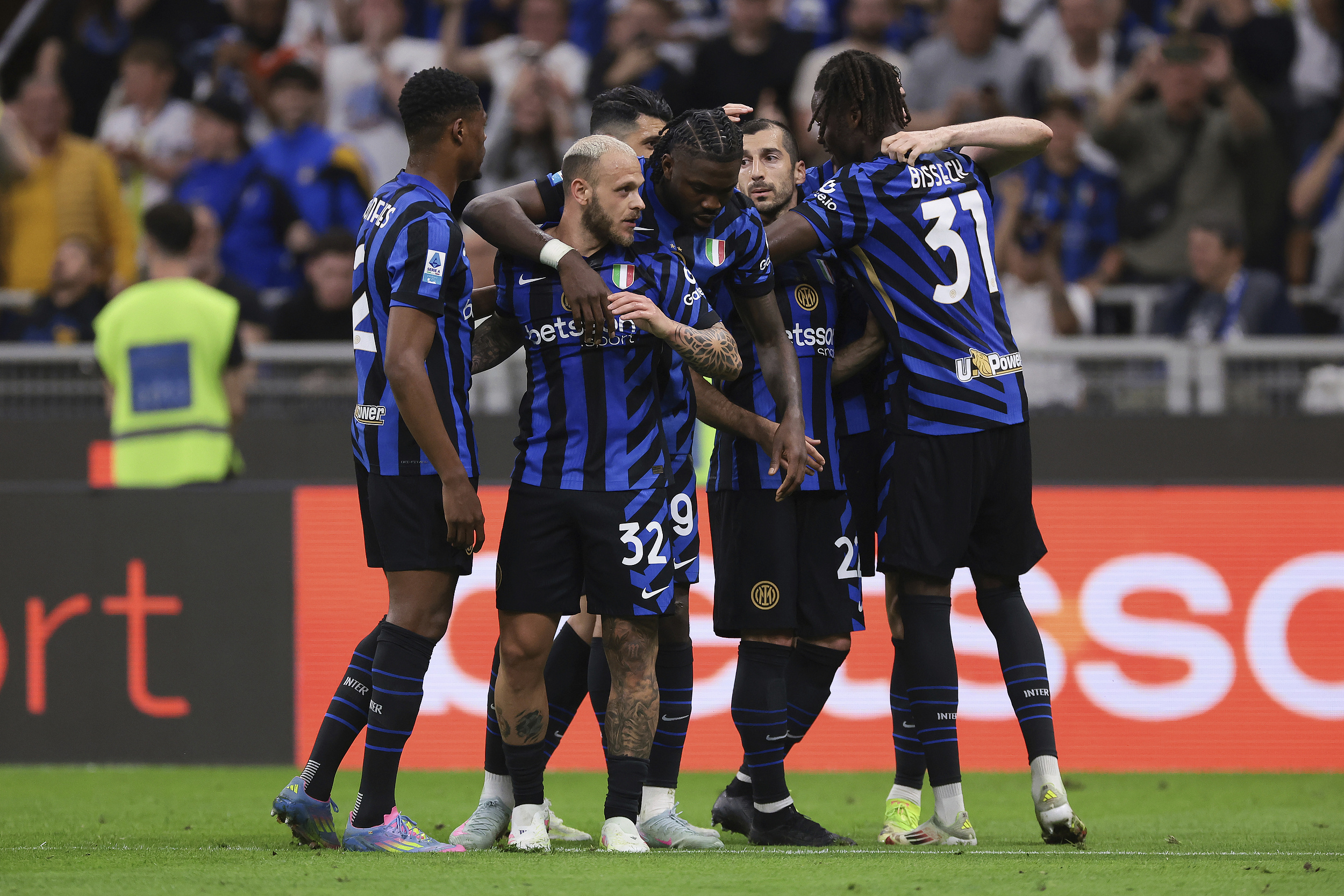 清晨塞维利亚备战意甲，主帅复盘细节曝光，质疑声仍在，纪律约束更严格的简单介绍金年会官网